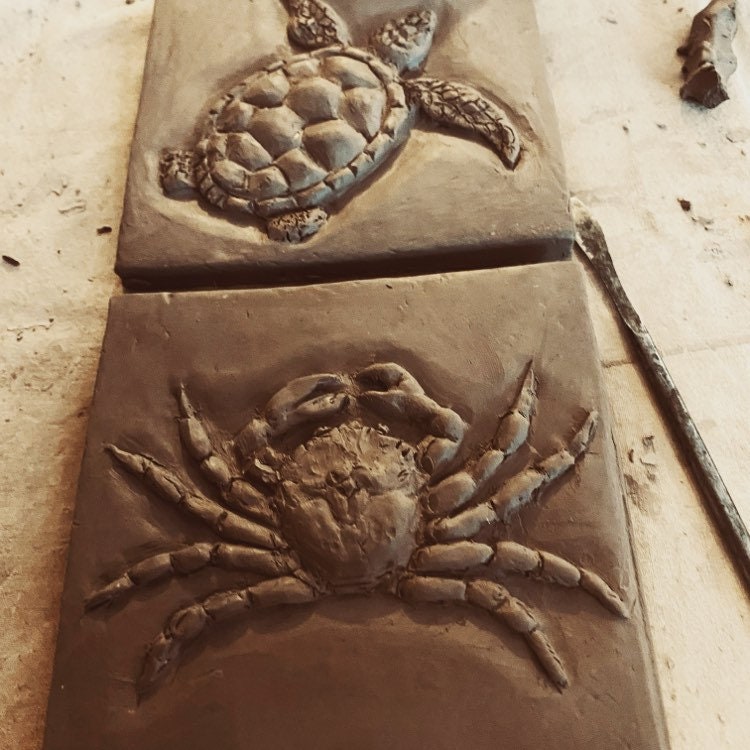 4”Ceramic sea Turtle tile in crackle blue