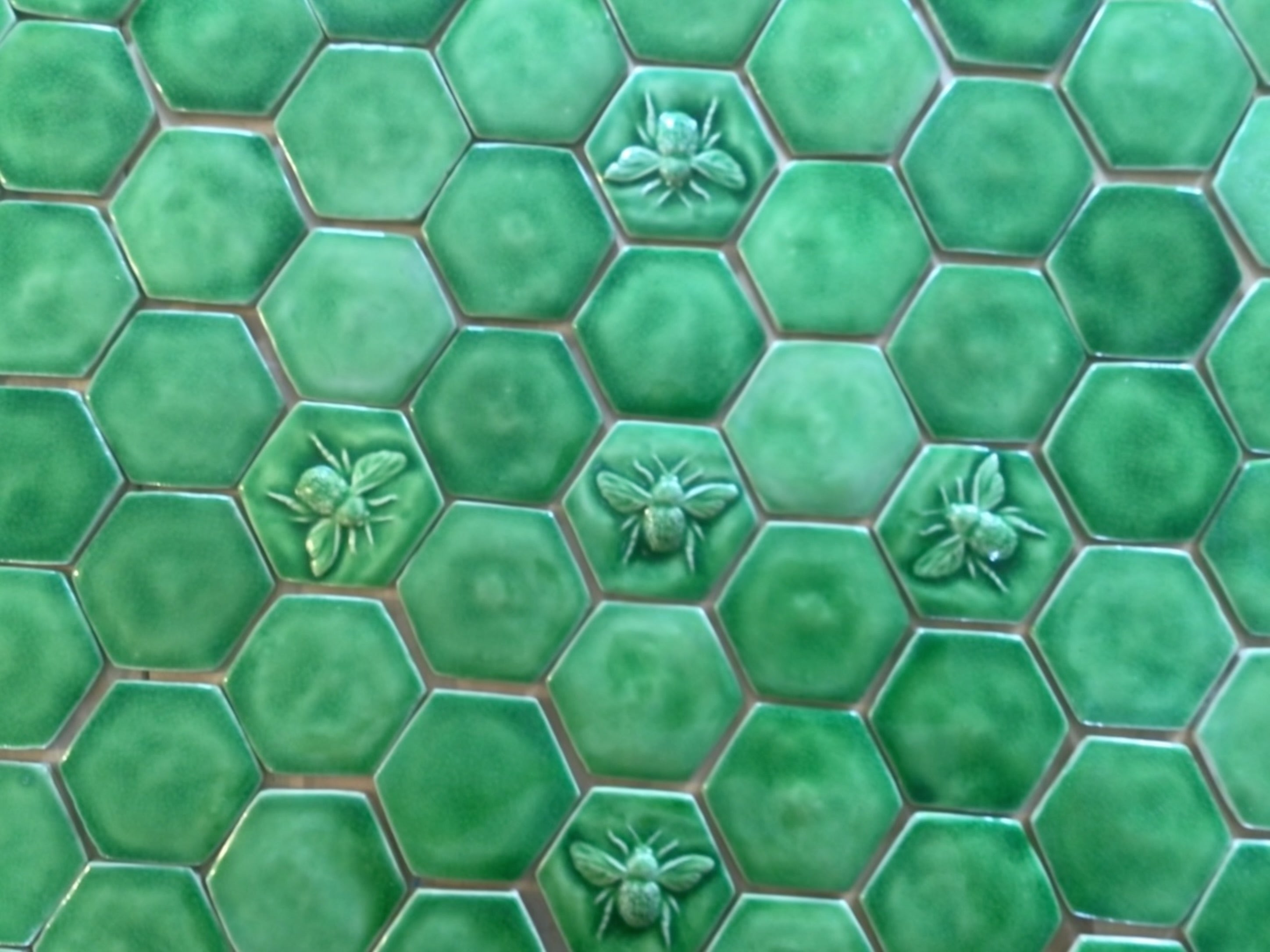 Handmade Crackle Green Bee Tile: Stoneware Hexagon Deco