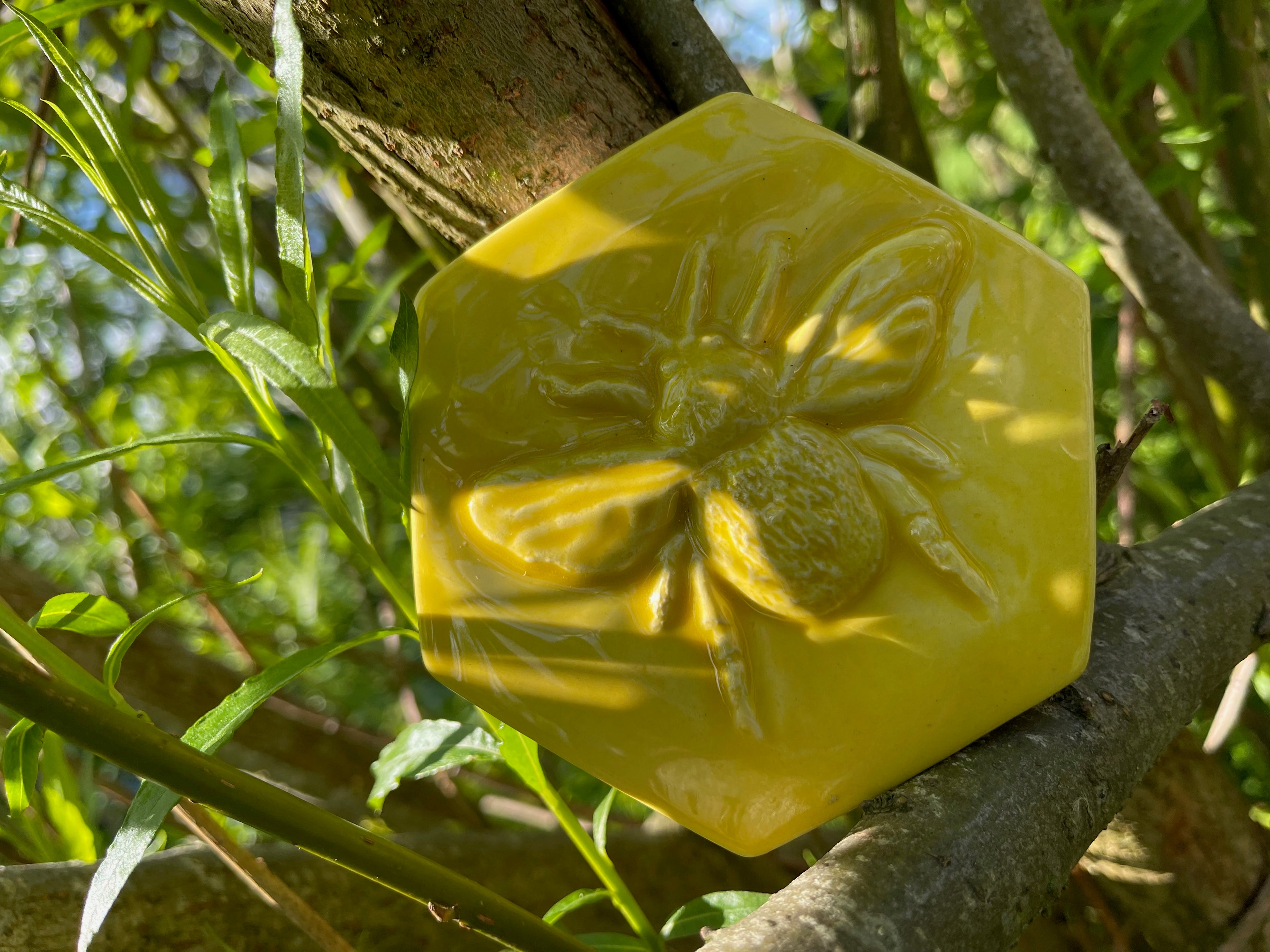 Handmade Crackle Green Bee Tile: Stoneware Hexagon Deco